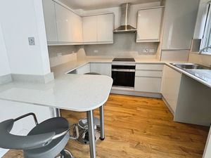 Kitchen- click for photo gallery
